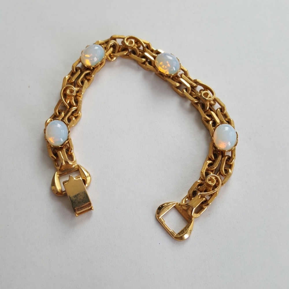 Gold and opal bracelet